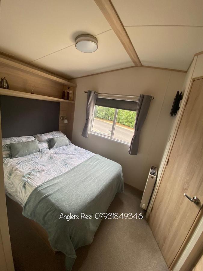 Anglers Rest, With Hot Tub And Private Fishing Peg