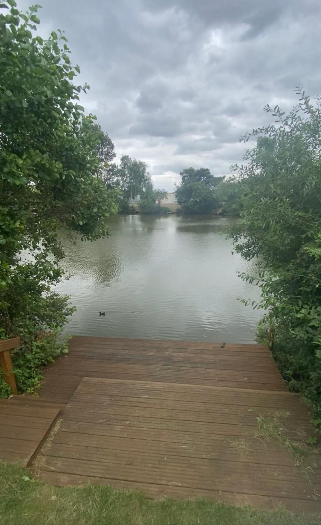 Anglers Rest, With Hot Tub And Private Fishing Peg Tattershall